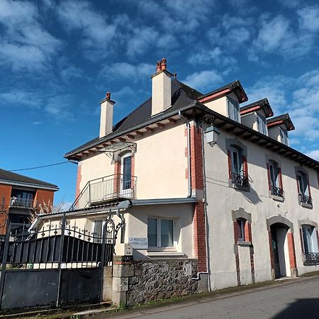 Le Miraillet, Gite Saint-Illide Экстерьер фото
